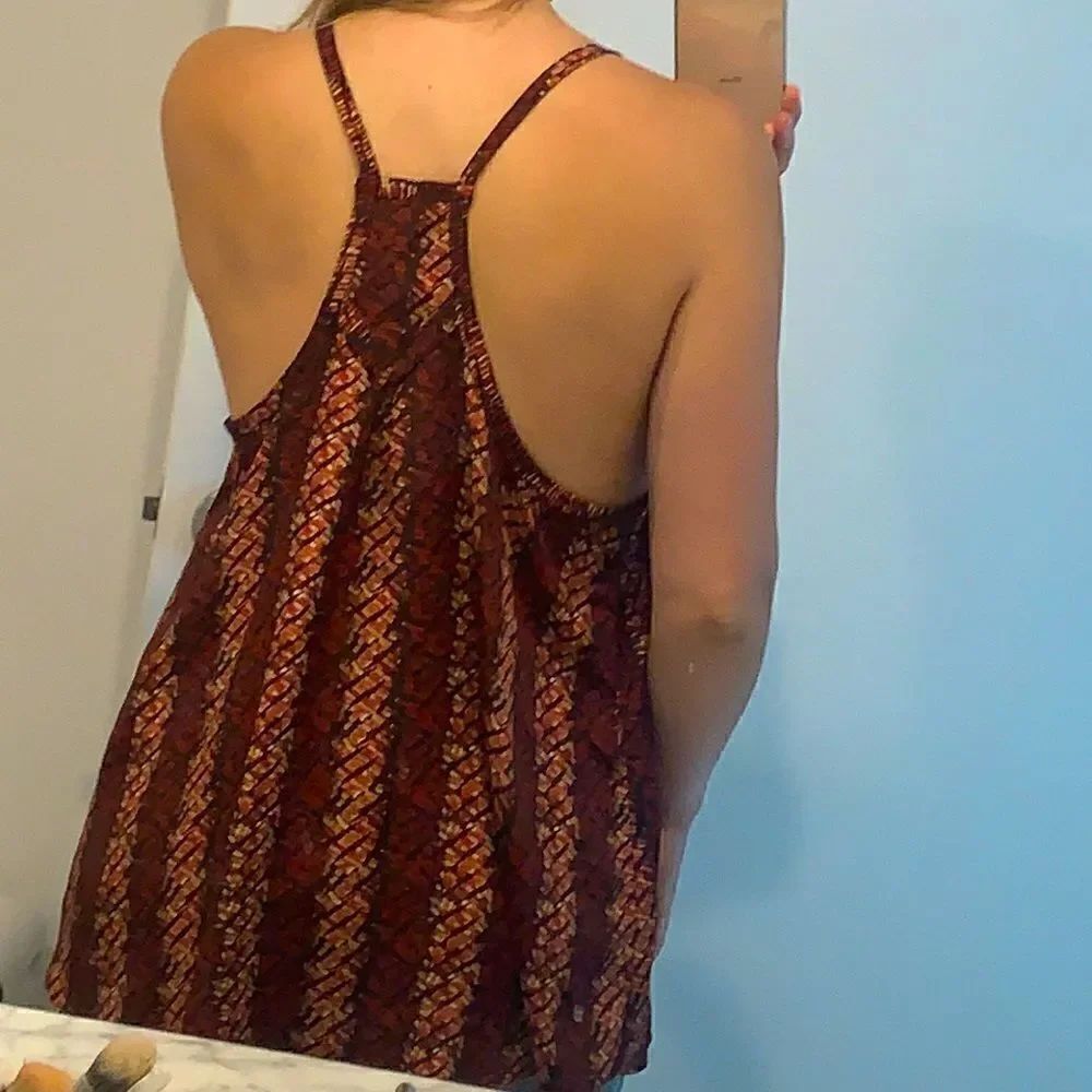 Like New Tank Top - Picture 3 of 3